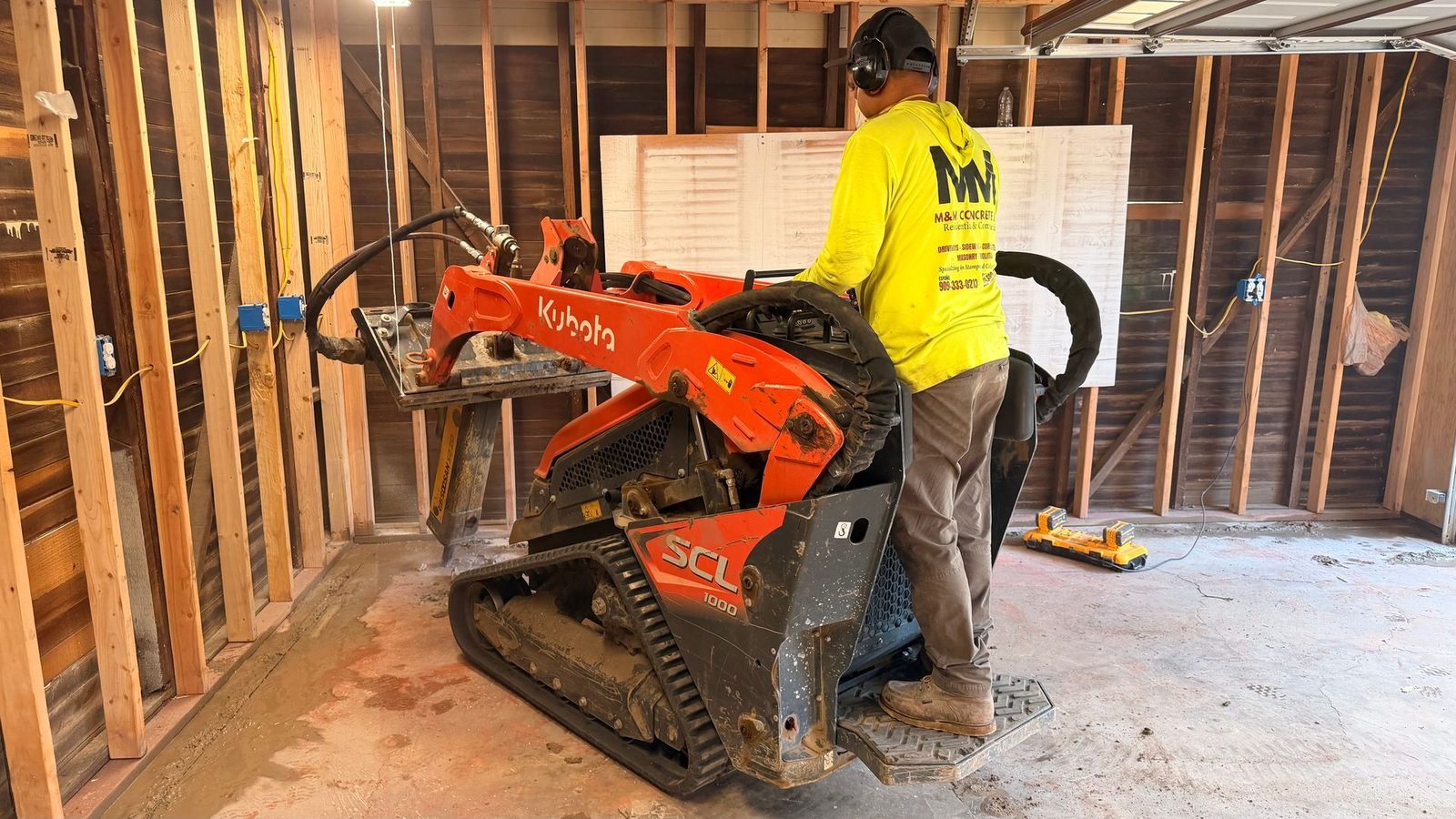 Interior slab demolition with the SCL1000